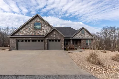 19 Tillicoultry Ln, Bella Vista, AR 72715