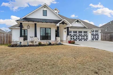 1701 Tull Dr, Pea Ridge, AR 72751