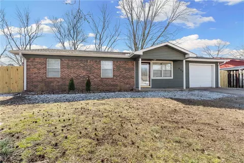 950 W Granite St, Siloam Springs, AR 72761