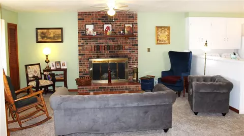 802 N Pine St, Harrison, AR 72601 photo 5