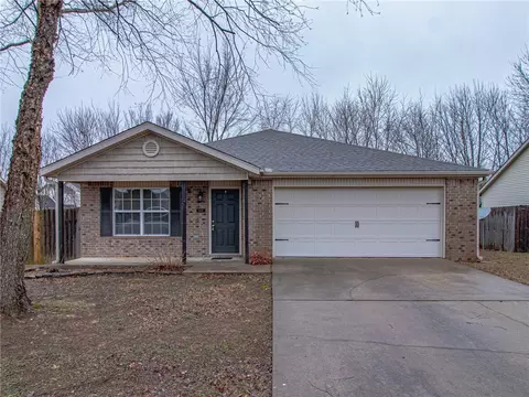 5412 SW Ashfield Dr, Bentonville, AR 72712