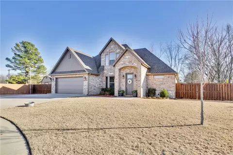 417 Windgate Rd, Farmington, AR 72730