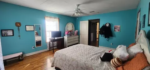 Bedroom - 392 N Main St, Centerton, AR 72719 photo 5 of 10