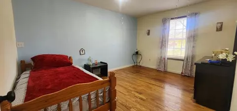 Bedroom - 392 N Main St, Centerton, AR 72719 photo 7 of 10