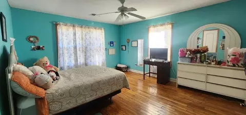 Bedroom - 392 N Main St, Centerton, AR 72719 photo 4 of 10