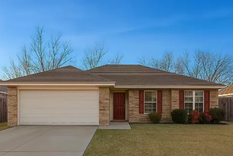 1171 S Splash Dr, Fayetteville, AR 72701