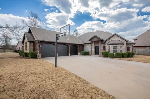 2501 SW Aster Way, Bentonville, AR 72712