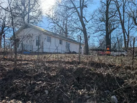 5719 Refuge Dr, Harrison, AR 72601 photo 1