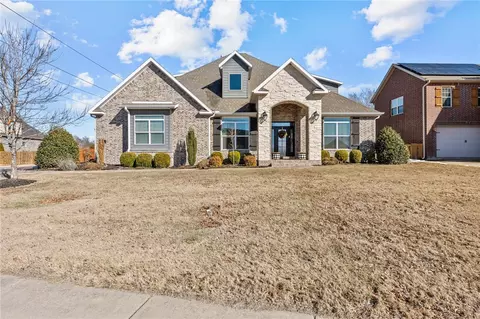 287 Angel Falls Ln, Springdale, AR 72762