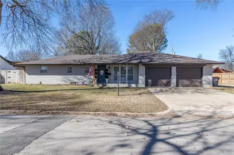 714 Carlton St, Springdale, AR 72762