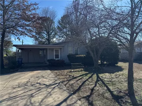 120 W Highland St, Siloam Springs, AR 72761
