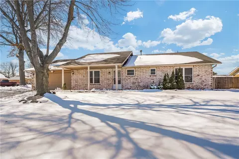 1326 Amy Cir, Springdale, AR 72762
