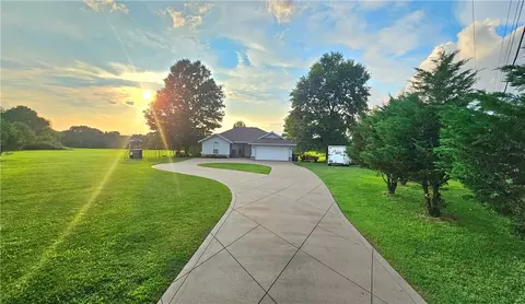 1820 48th St, Springdale, AR 72762
