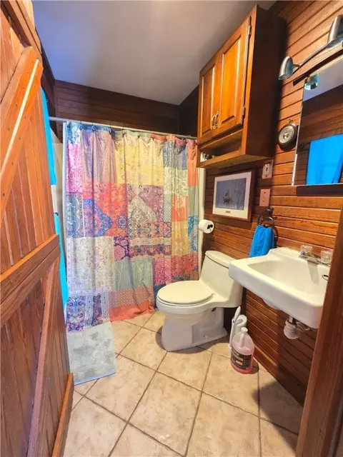 Bath - 583 Nc 1700, Compton, AR 72624 photo 1 of 1