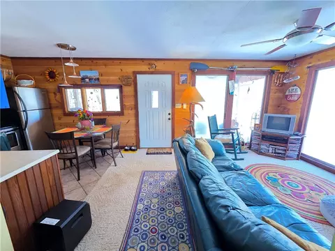 Living - 583 Nc 1700, Compton, AR 72624 photo 2 of 5