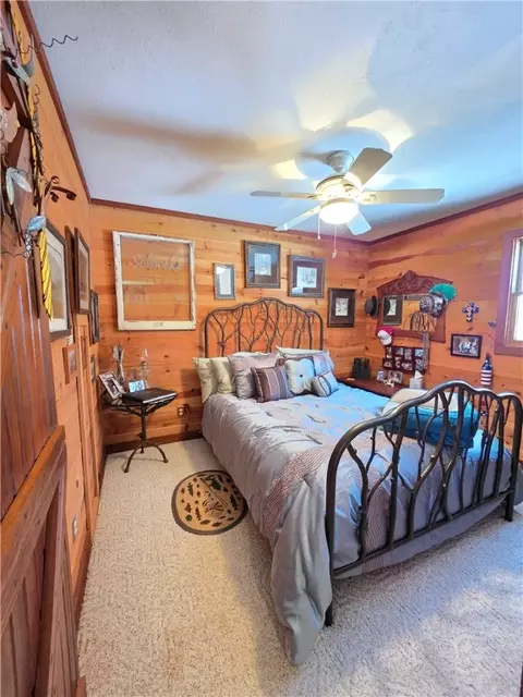 Bedroom - 583 Nc 1700, Compton, AR 72624 photo 2 of 4