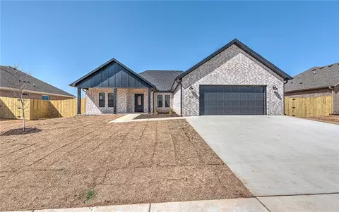 121 N Adler Ave, Farmington, AR 72730