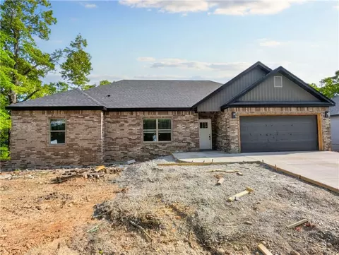 87 Salen Ln, Bella Vista, AR 72715