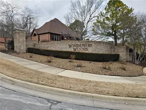 1905 NW Autumn Ave, Bentonville, AR 72712
