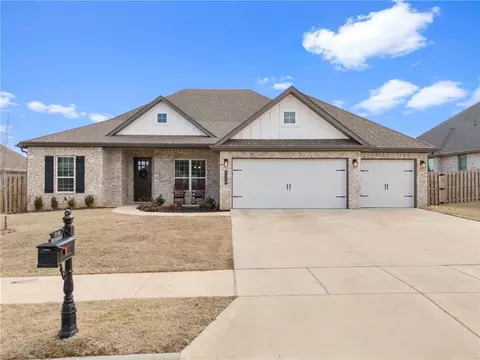 2100 Abbott Ln, Pea Ridge, AR 72751