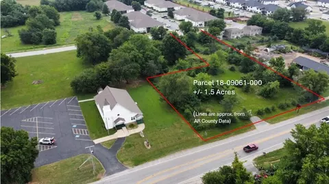 8013 SW Regional Airport Blvd, Bentonville, AR 72713