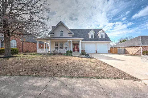 1008 Mallard Ln, Rogers, AR 72756