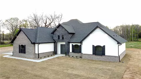 711 Pecan Grove Rd, Alma, AR 72921