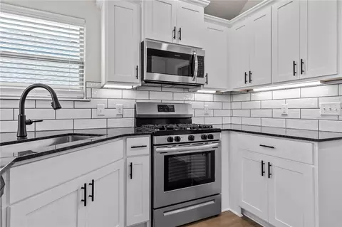 Kitchen - 438 Hall St, West Fork, AR 72774 photo 1 of 2