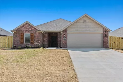 438 Hall St, West Fork, AR 72774