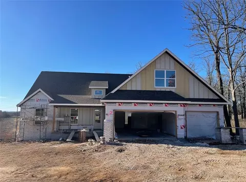 1043 NW Vaughn Rd, Highfill, AR 72712
