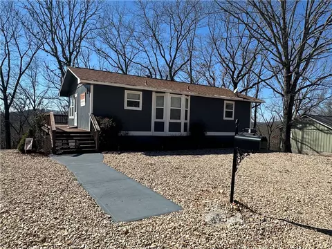91 Ridge Rd, Eureka Springs, AR 72631