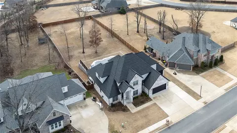 View/Area - 3230 Oak Tree Dr, Centerton, AR 72719 photo 2 of 4