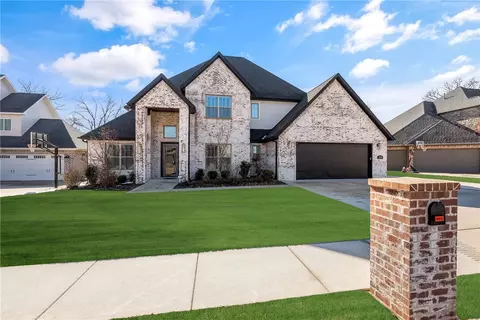 3230 Oak Tree Dr, Centerton, AR 72719
