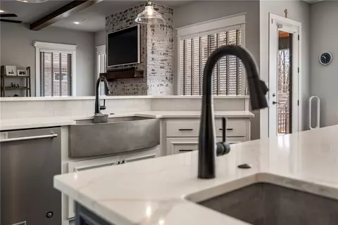 Kitchen - 3230 Oak Tree Dr, Centerton, AR 72719 photo 6 of 6