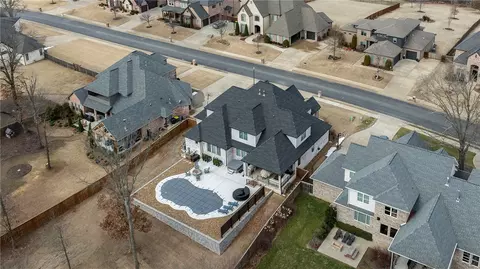 View/Area - 3230 Oak Tree Dr, Centerton, AR 72719 photo 3 of 4