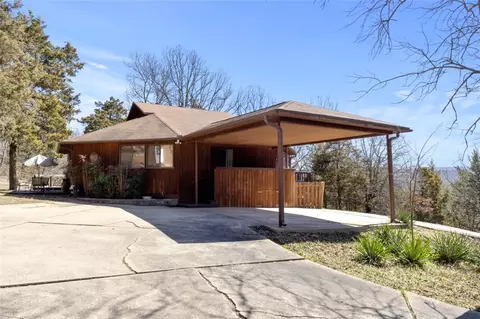 172 Willoughby Rd, Fayetteville, AR 72701