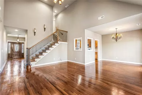 19 S Purfleet Dr, Bella Vista, AR 72715