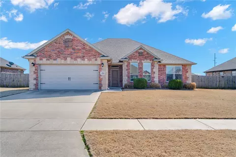 4845 Homespun Dr, Fayetteville, AR 72704