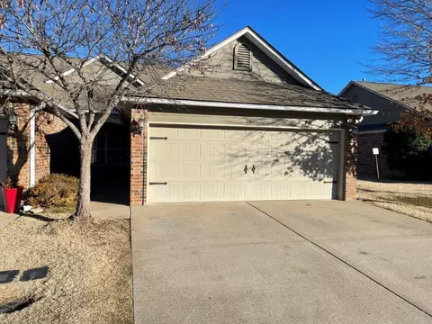 2811 W Valley West Ct, Rogers, AR 72756