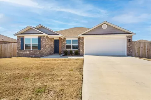 2805 N Will St, Siloam Springs, AR 72761