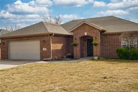 2205 SW 20th St, Bentonville, AR 72712