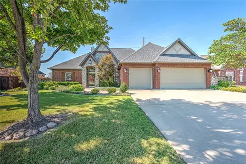 703 Edinburgh Ave, Bentonville, AR 72712