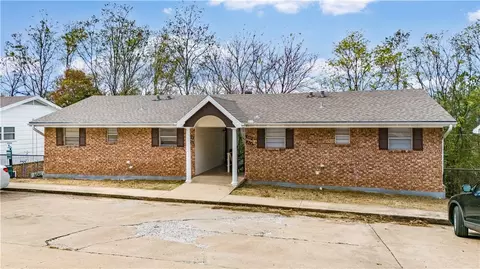 501-507 W Spruce St, Fayetteville, AR 72703