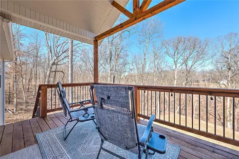 8 Woodbridge Dr, Bella Vista, AR 72714