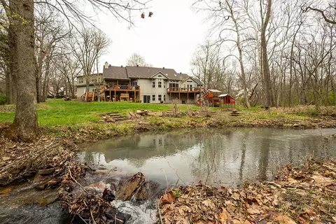 4875 E Rustic Ln, Fayetteville, AR 72703