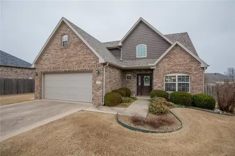 211 Callie Ln, Centerton, AR 72719