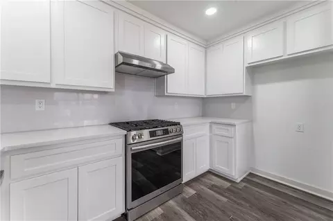 Kitchen - 1355 Gary St, Springdale, AR 72764 photo 1 of 3