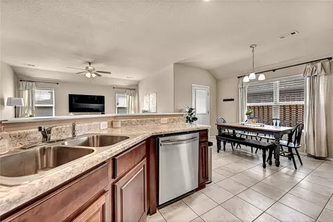 7229 Devonshire Ave, Springdale, AR 72762 photo 5
