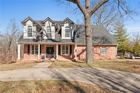 105 E Woodcliff Ln, Rogers, AR 72756