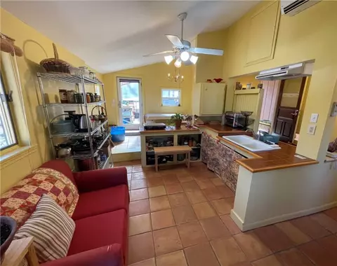 Kitchen - 462 Nc 2320, Jasper, AR 72641 photo 3 of 3